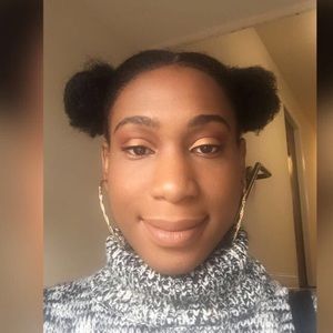 Meet your Posher, Chika